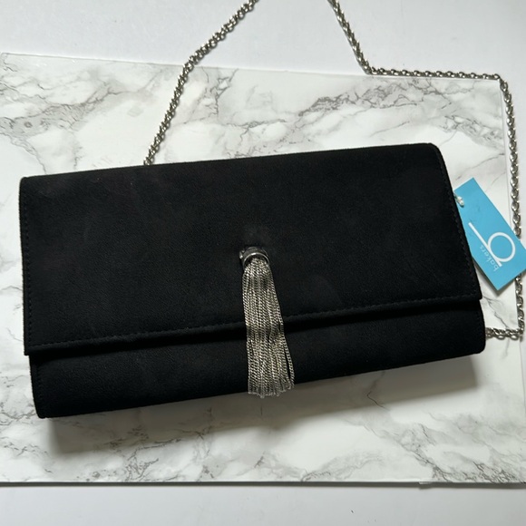 Tassels envelope clutch /crossbody . 6L x 10.5W - Picture 3 of 15